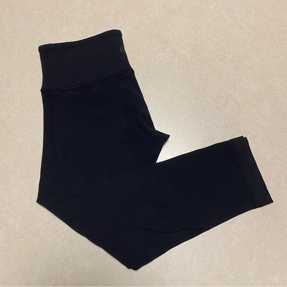 Lululemon Leggings Women’s Size 4 Black Reversible Wunder Under Capri Leggings - Picture 6 of 11